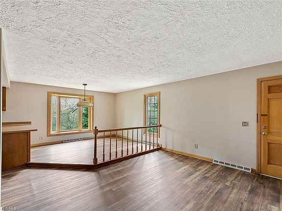 5th image of 7405 Brushmore Ave NW