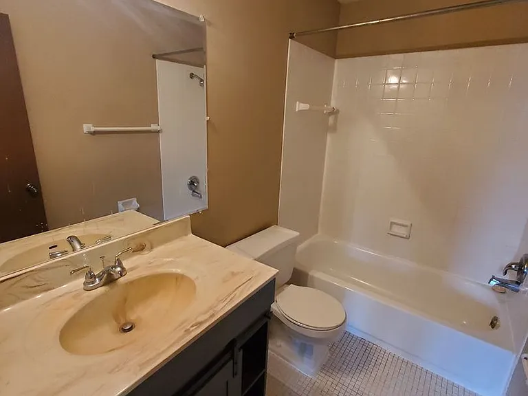 7625 W Donna Ct - 8 Unit — Photo 19
