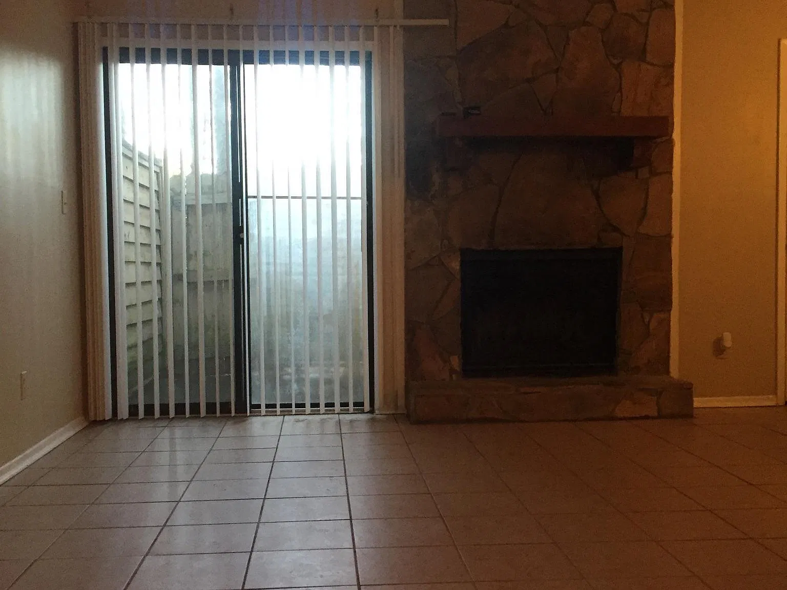 2 bed, 2.5 bath, $1,350 — Photo 3