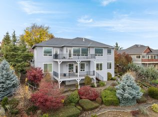 809 Amerman Dr, Phoenix, OR 97535