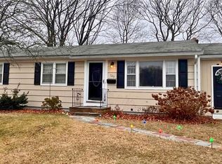 123 Moccasin Dr, Warwick, RI 02889