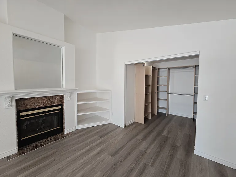 1612 N Torrey Pines Dr #104 — Photo 12