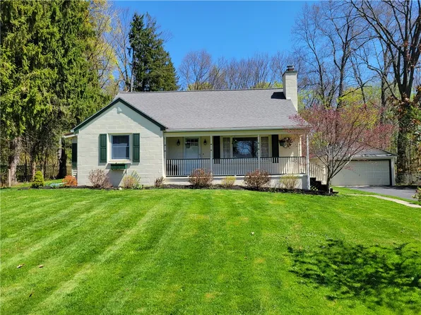 2620 East St, Canandaigua, NY 14424