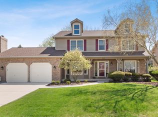 7601 Queens Ct, Downers Grove, IL 60516