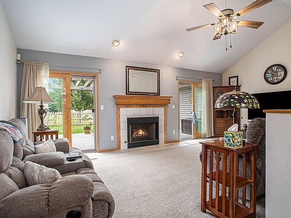 5th image of 66 Capercaillie Ln