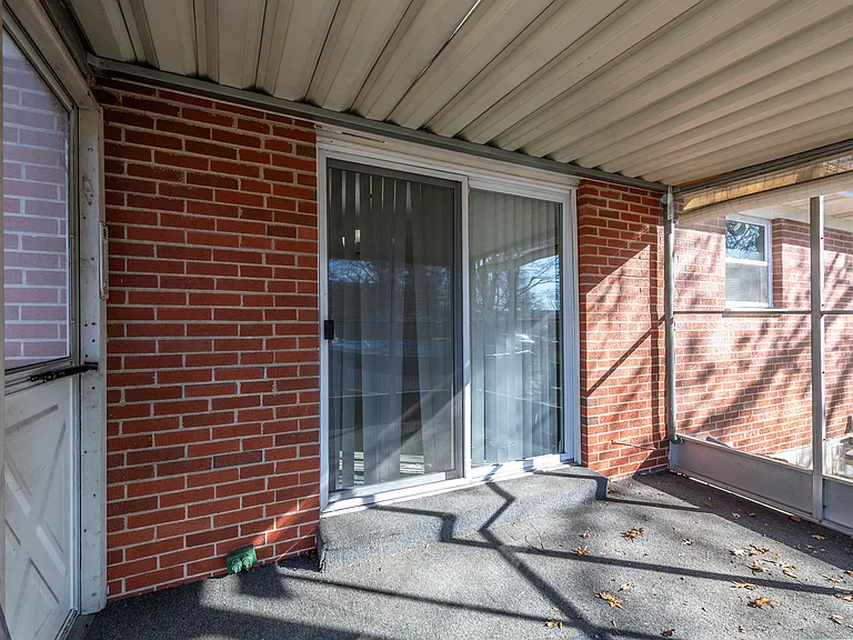 16 Fircrest Ln — Photo 20
