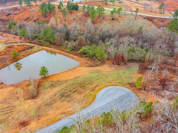 3rd image of Twin Lakes Dr