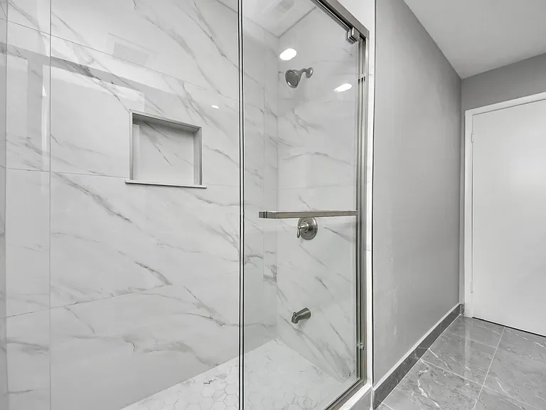 8007 Rowan Ln — Photo 8
