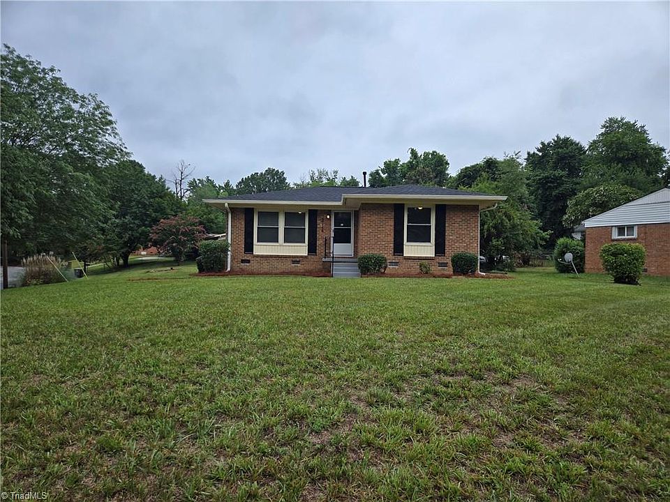 1st image of 2116 Larkspur Dr