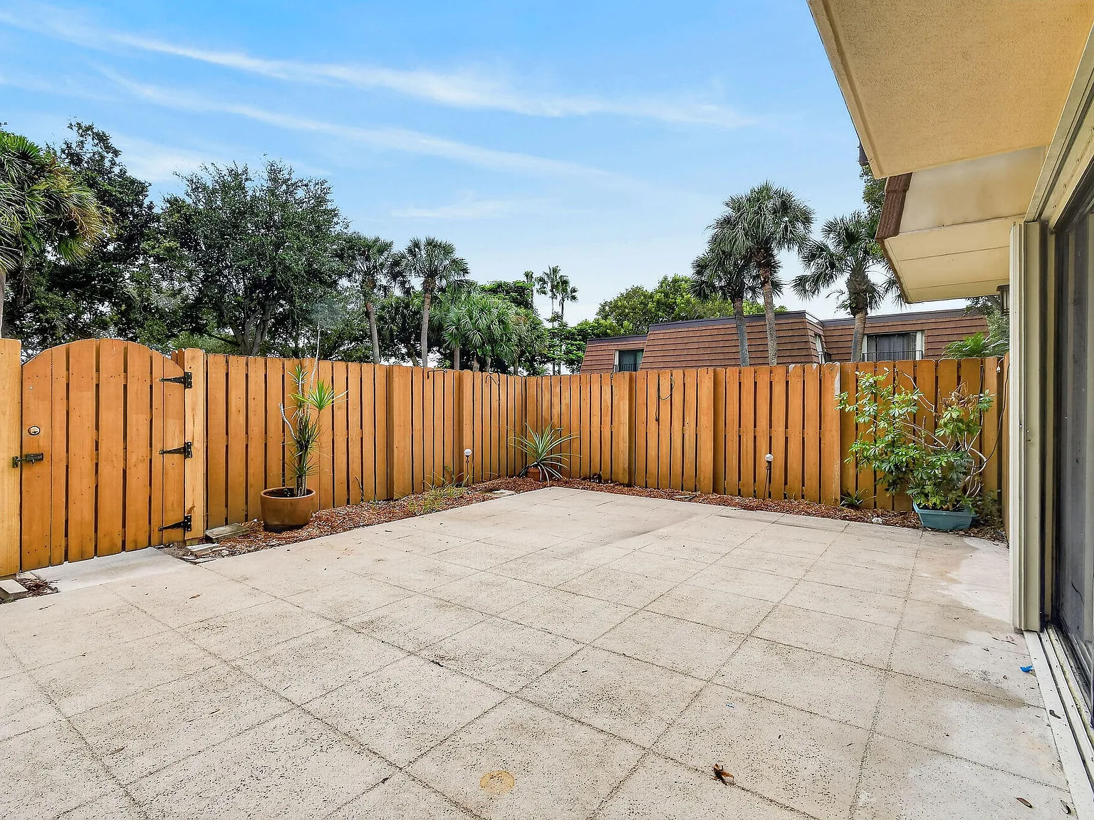 2 bed, 2.5 bath, 1236 sqft, $2,750 — Photo 3