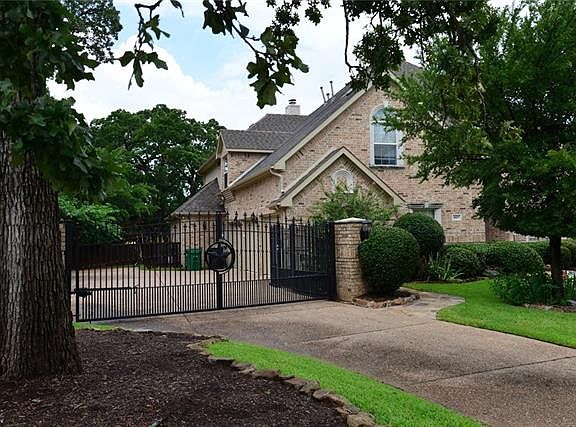 4th image of 4807 Aurora Ct