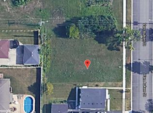 832 N Van Auken St, Elmhurst, IL 60126