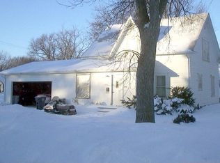 100 S Hamilton St, George, IA 51237