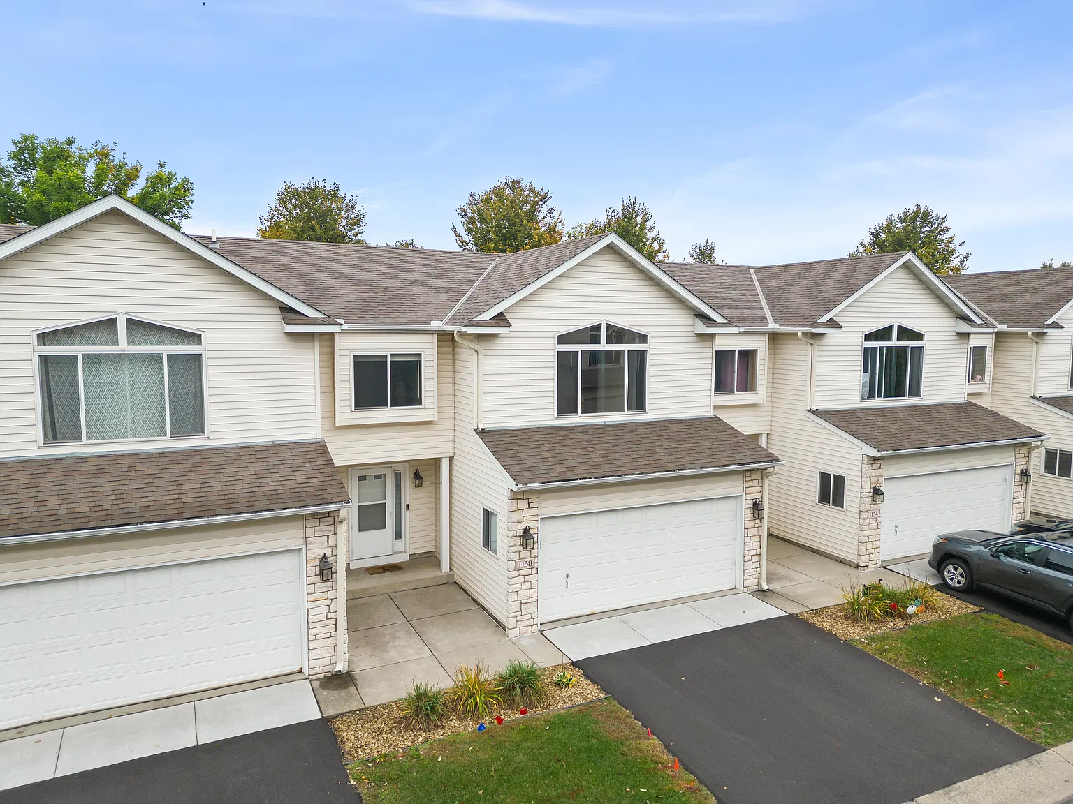 3 bed, 1425 sqft, $2,295 — Photo 1