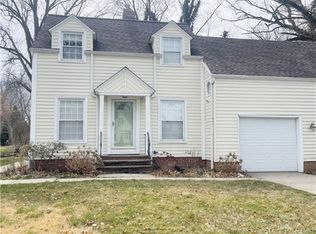 16513 Munn Rd, Cleveland, OH 44111