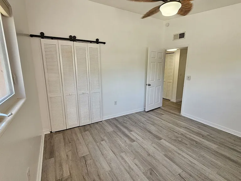 341 Bayshore Dr — Photo 19