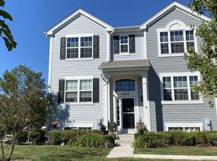 1657 Windward Dr, Hampshire, IL 60140