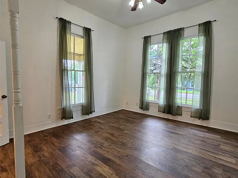401 Shaw St — Photo 31
