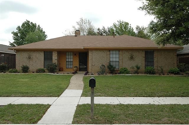 1st image of 1421 Wood Creek Dr