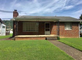 3520 Riverside Dr, Huntington, WV 25705