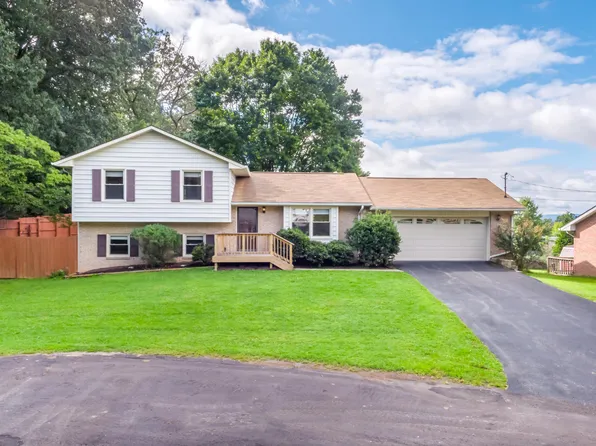 7392 Joyce Way, Radford, VA 24141