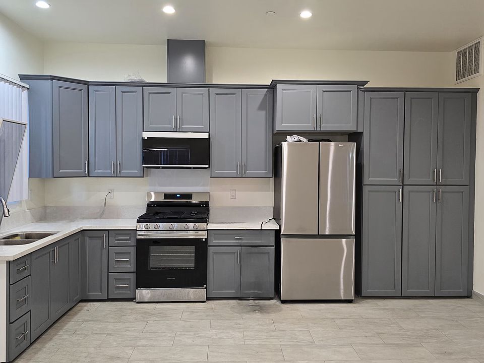 1st image of 712 W Slauson Ave #1