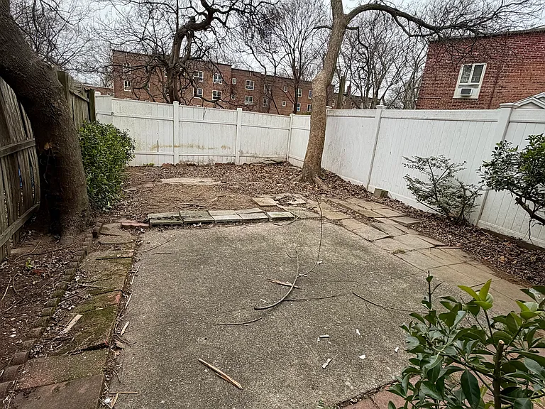 Peck Ave — Photo 9
