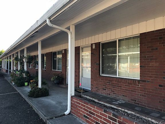 3rd image of 1319 E Reserve St APT 8