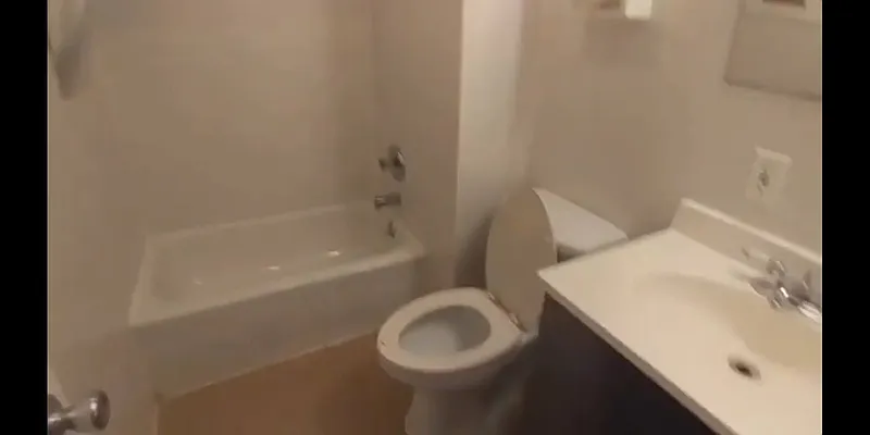 Rented by Downtown Mgt & Realty LLC | media 6