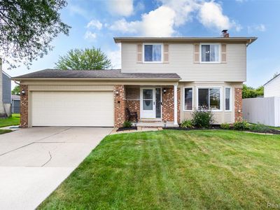 39329 Hyland Dr, Sterling Heights, MI, 48310
