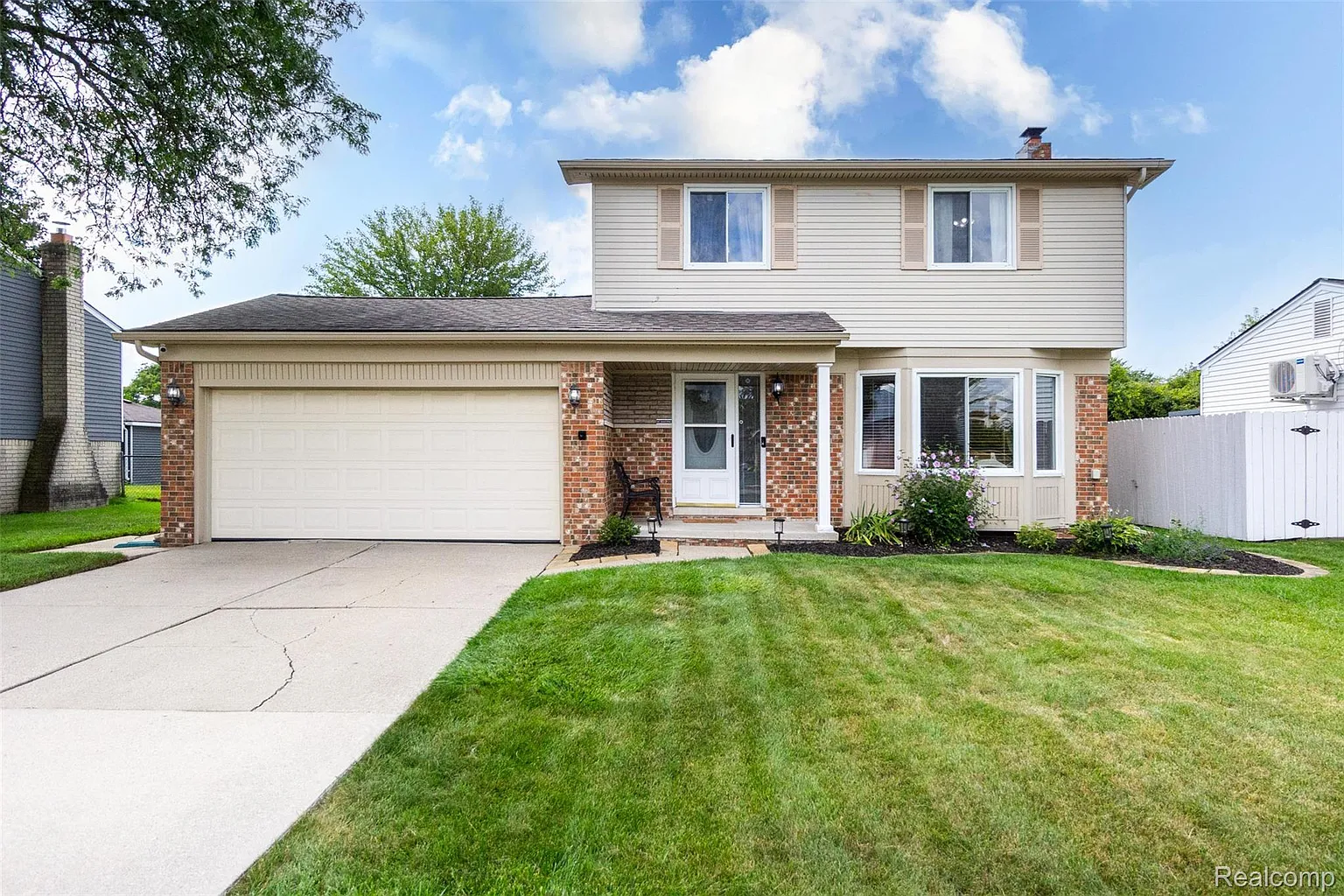 39329 Hyland Dr photo 1
