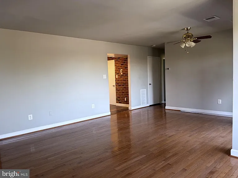 10239 Prince Pl #26-304 — Photo 9