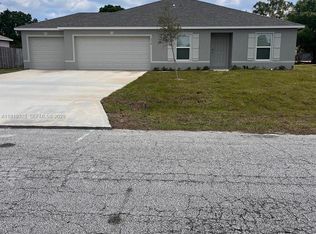 579 NW North Macedo Blvd, Port Saint Lucie, FL 34983