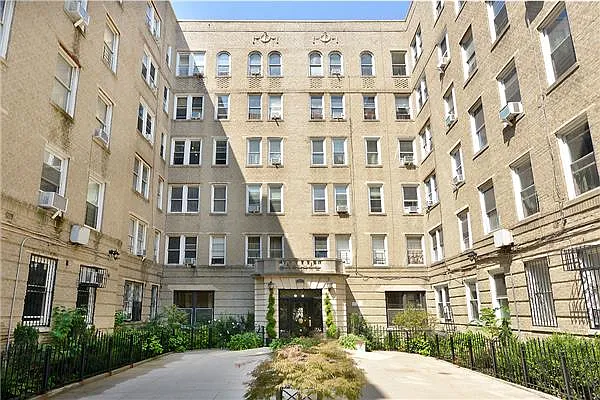 Sold by Bank Neary | media 7