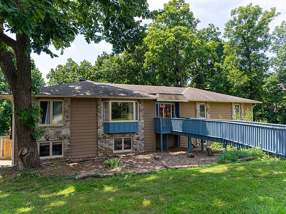 2nd image of 2804 Overhill Rd