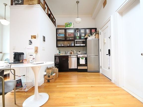 3rd image of 415 W 22nd St APT 4A