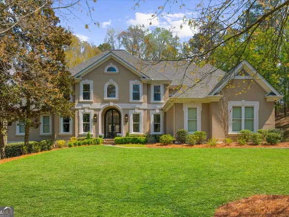 115 Valley Summit Ct, Roswell, GA 30075