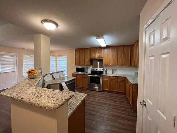 4th image of 3908 Coloma Dr