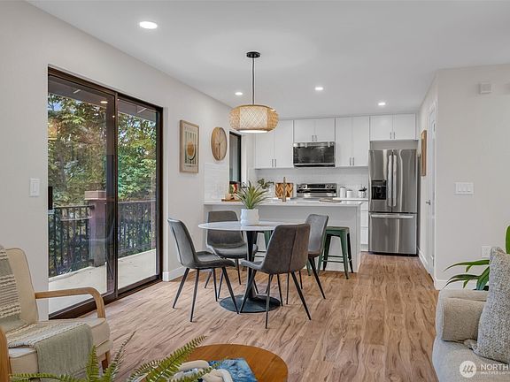 4th image of 11701 100th Avenue NE #4