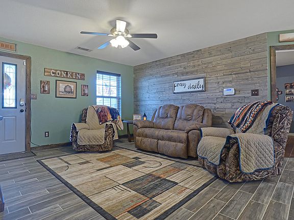 3rd image of 223 Myrtle Dr