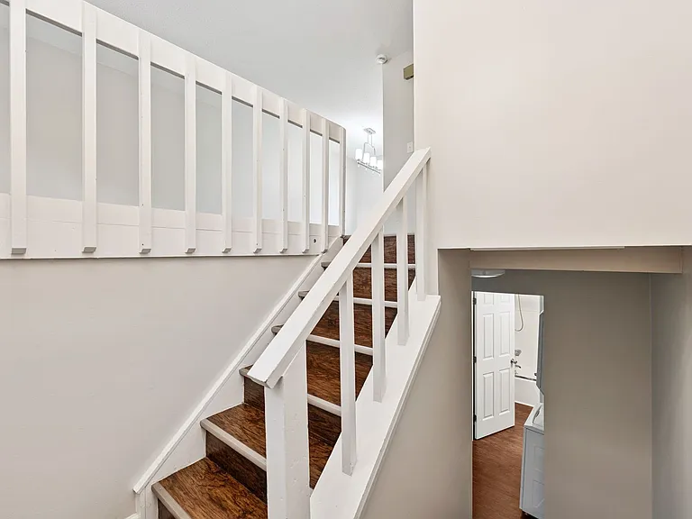 2421 Camellia Dr — Photo 18