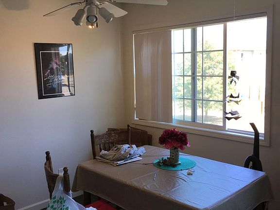 3rd image of 802 N Oakes St APT 4