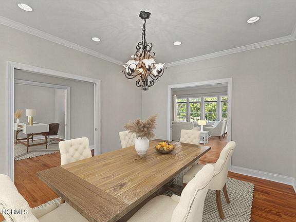 4th image of 161 Howland Parkway
