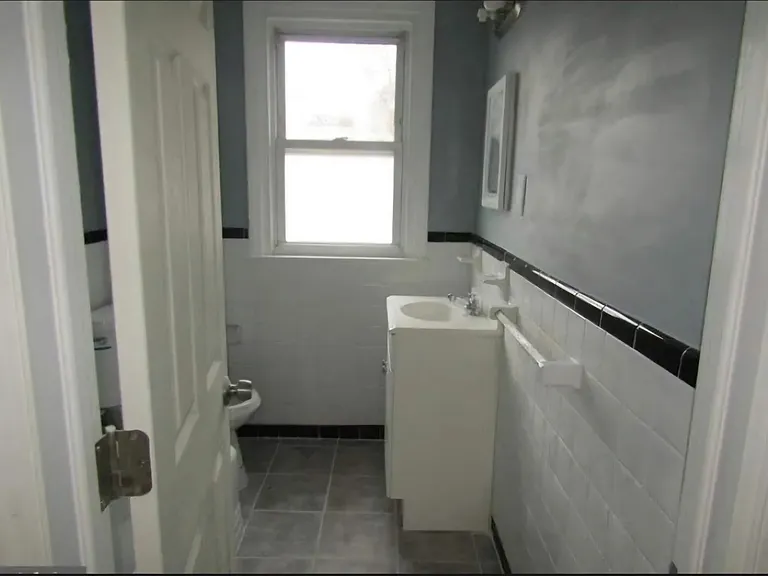 942 Pratt St #22 — Photo 5