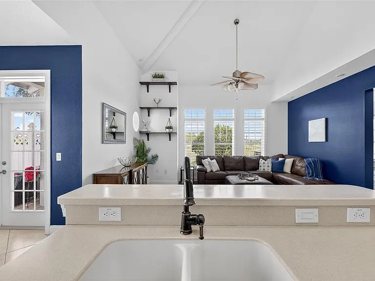 5536 Luminar Pointe Ln — Photo 25