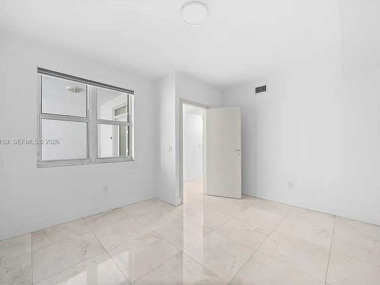 7918 Harbor Island Dr #311 — Photo 19
