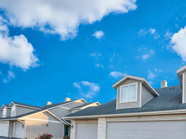 912 Penny Ln #912, Sycamore, IL 60178