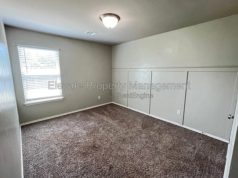5020 Caleb St — Photo 17