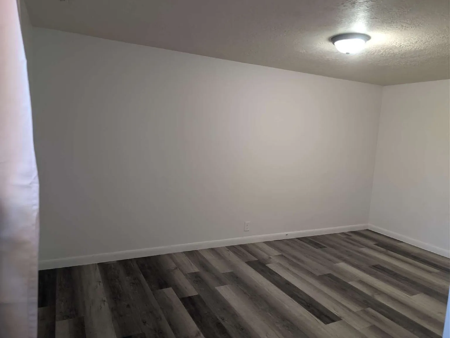 3 bed, 1.5 bath, $1,400 — Photo 4