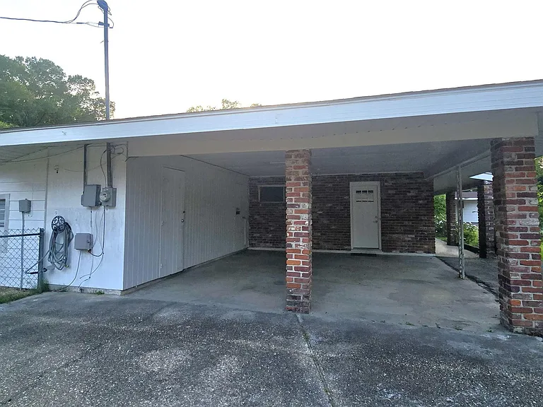344 Burgess Pl — Photo 14